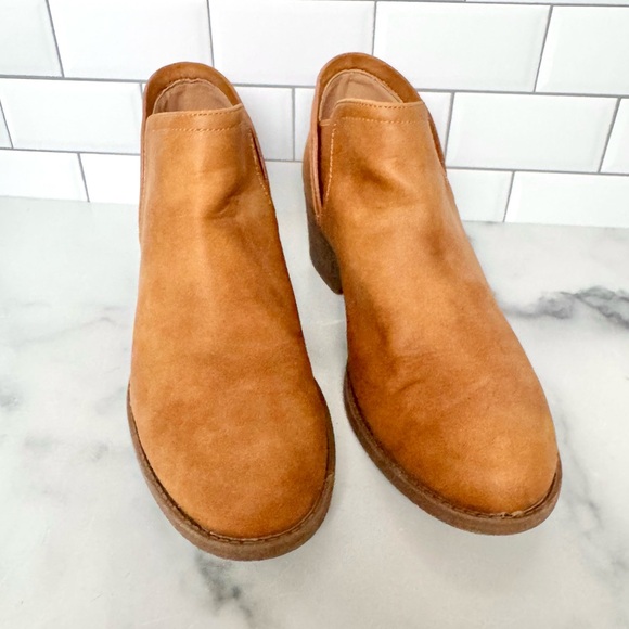 Women’s Size 8 Ankle Booties Qupid - Picture 4 of 9